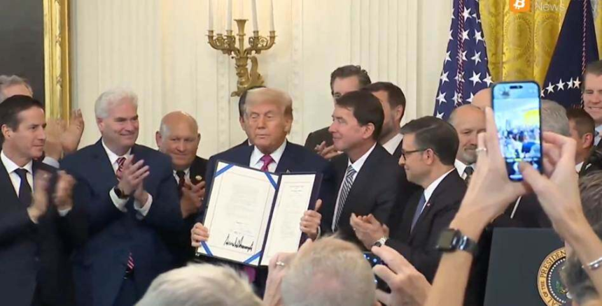 《Trend Research：2026年区块链金融新浪潮，WLFI与USD1引领未来生态》