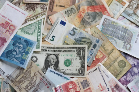 支付出海新篇章：万亿利差背后的合规博弈与全球化挑战