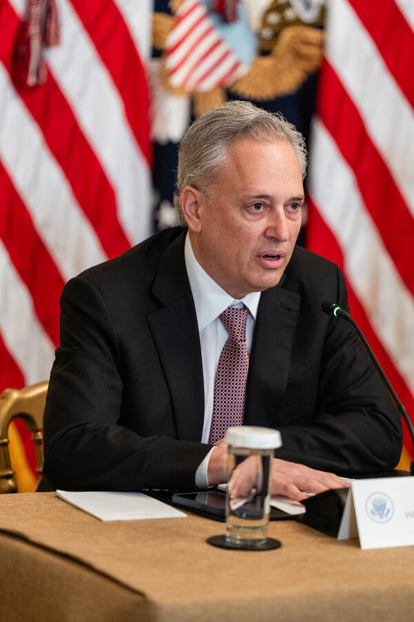  深度解析：阿联酋与特朗普团队的两笔巨额交易背后的权钱交织 