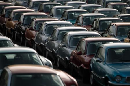 金属与内存价格齐涨 瑞银警告：车企利润面临“双杀”危机