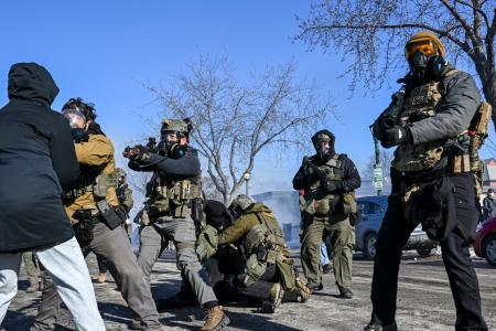 明尼阿波利斯社区动荡根源：美国移民及海关执法局（ICE）“都市突击行动”引发的恐惧与愤怒