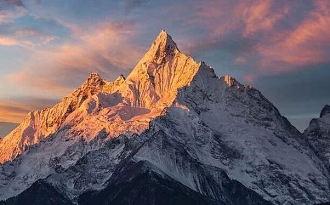 黄金牛市再探讨：趋势与逻辑的深度解析