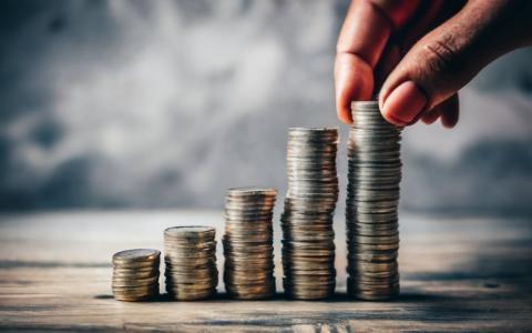 美联储“鸽派暂停”释放新信号：未来降息路径将更多由通胀数据驱动