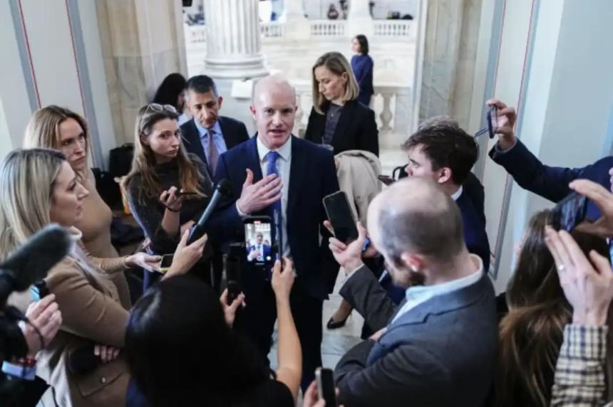  Coinbase 对阵华尔街，谁在决定美国金融体系的下一步？ 