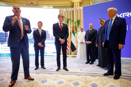 阿联酋王室斥资5亿美元入股特朗普家族加密企业，换取美国顶级AI芯片资源