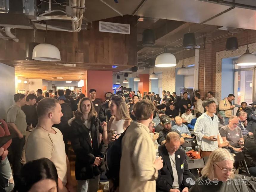 OpenClaw全球首聚引爆旧金山：千人狂欢，龙虾头机器人成焦点