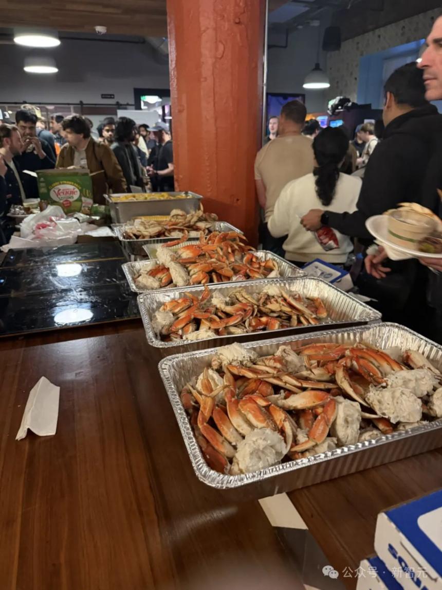 OpenClaw全球首聚引爆旧金山：千人狂欢，龙虾头机器人成焦点
