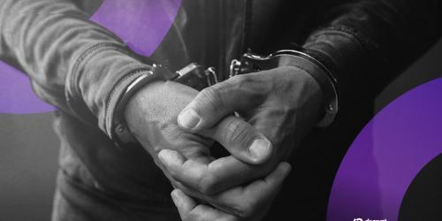 英国青少年因持扳手抢劫加密货币价值430万美元被判入狱，警方公布抓捕视频