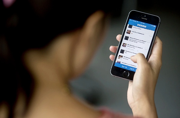 一代支付帝国PayPal可能要被买走了