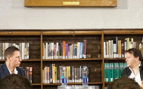 当炸弹落在德黑兰：硅谷教父 Peter Thiel 的权力游戏与崩塌