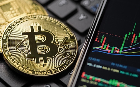 比特币重回7万美元：地缘政治危机下避险资产再现？