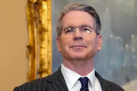 对话美国财长Scott Bessent：在风险舒适区内等待量化与叙事的交汇