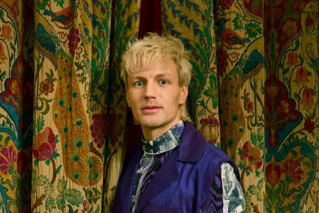 加密寒冬中的坚定信徒：资产蒸发千亿，他们为何依然不离不弃？