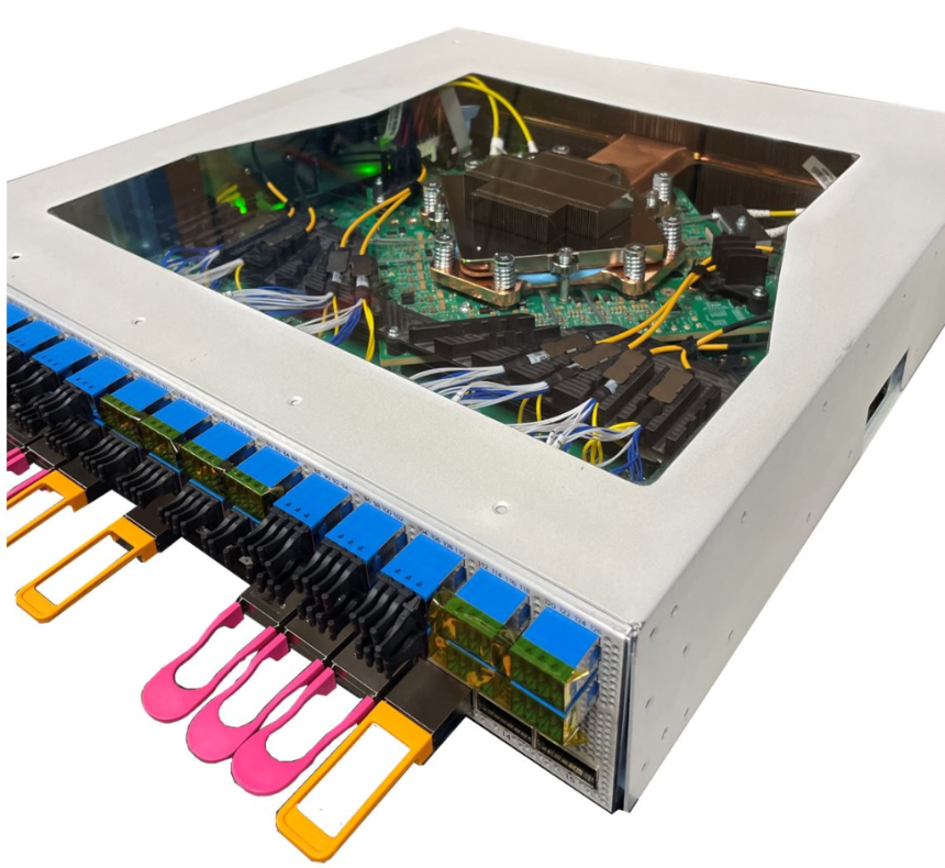 黄仁勋「点火」失败：GTC 提了光通信，为什么板块反而熄火？