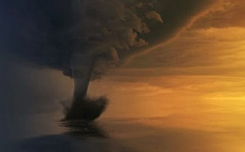 黄金暴跌超7%：避险资产为何在中东冲突中失效？