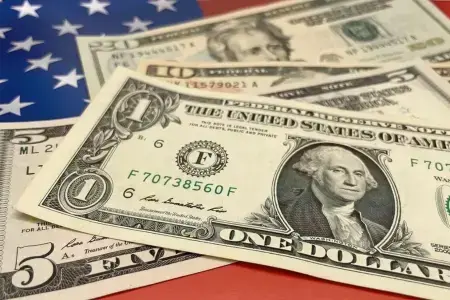 油价暴涨引发市场避险情绪，衰退担忧压倒通胀预期