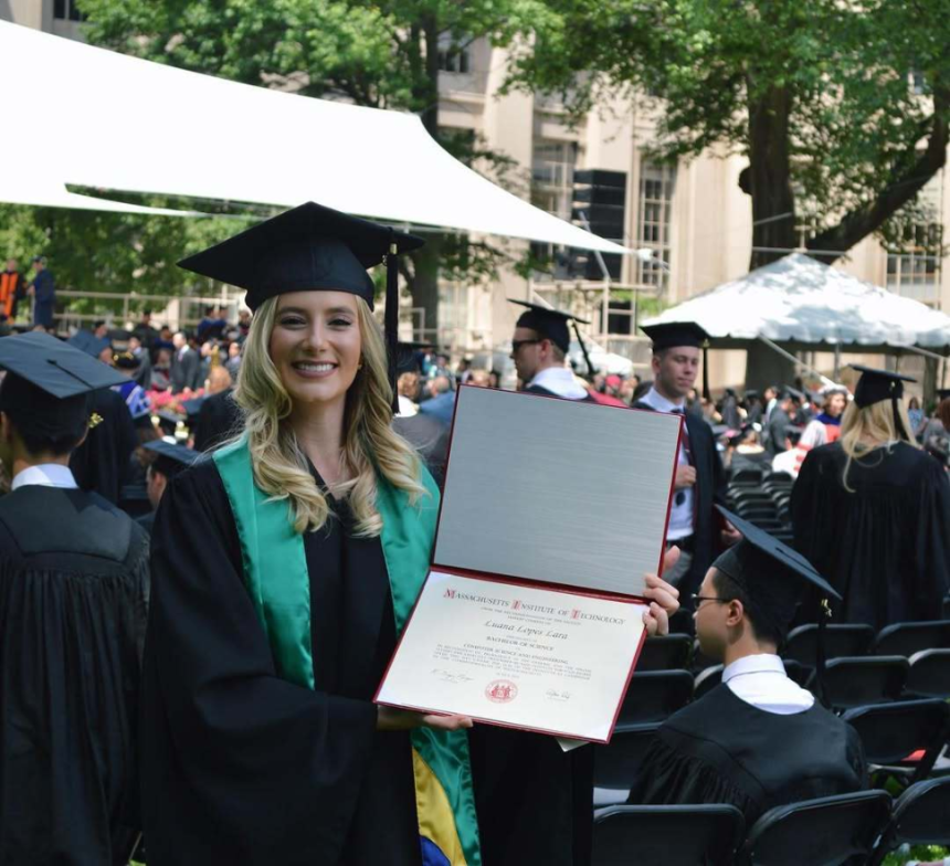 Kalshi八年创业史：拳击手身着西装站上擂台