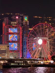 香港稳定币发牌背后的深层逻辑：一场精心设计的「阳谋」