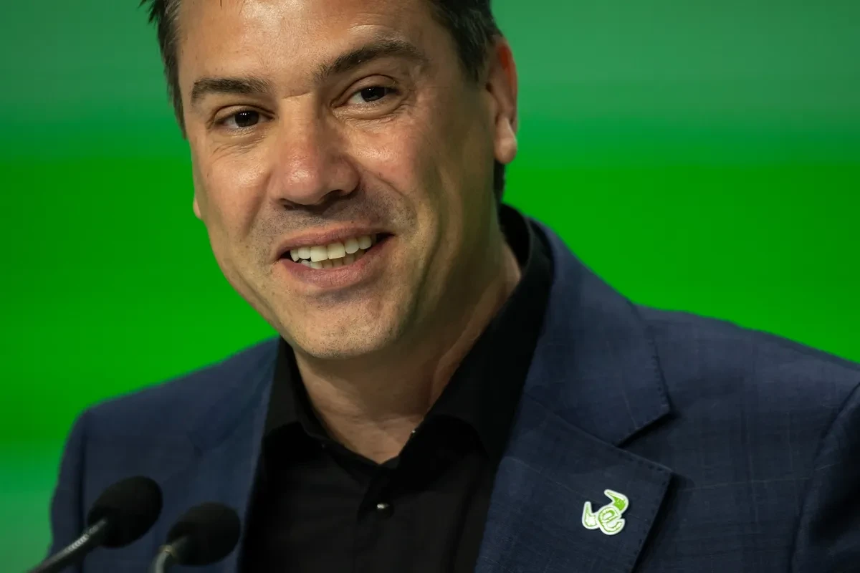 反华尔街的Robinhood们，开始服务有钱人