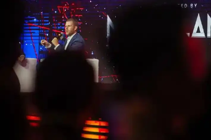 特朗普次子的比特币游戏：自己大赚1亿美元，散户暴亏5亿